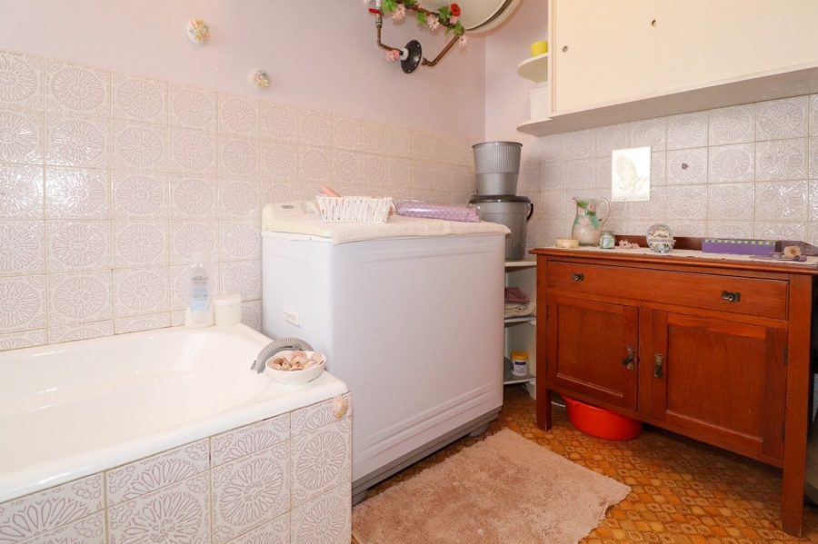 2 Bedroom Property for Sale in Flamwood North West